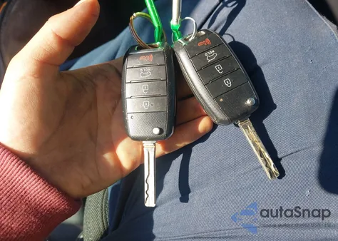 2016 Kia Sportage Lx z USA, uszkodzony, nr VIN KNDPB3ACXG7826326